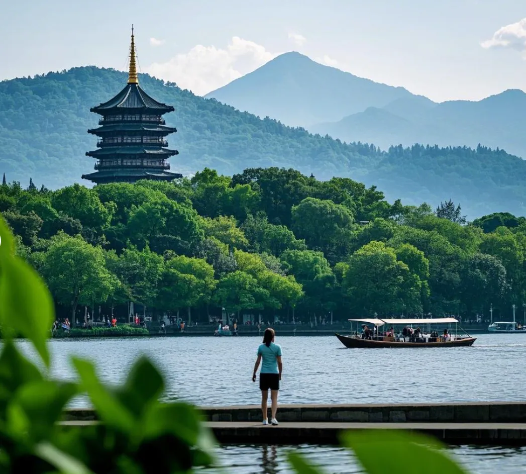 Hangzhou Travel Guide: West Lake & Cultural Delights